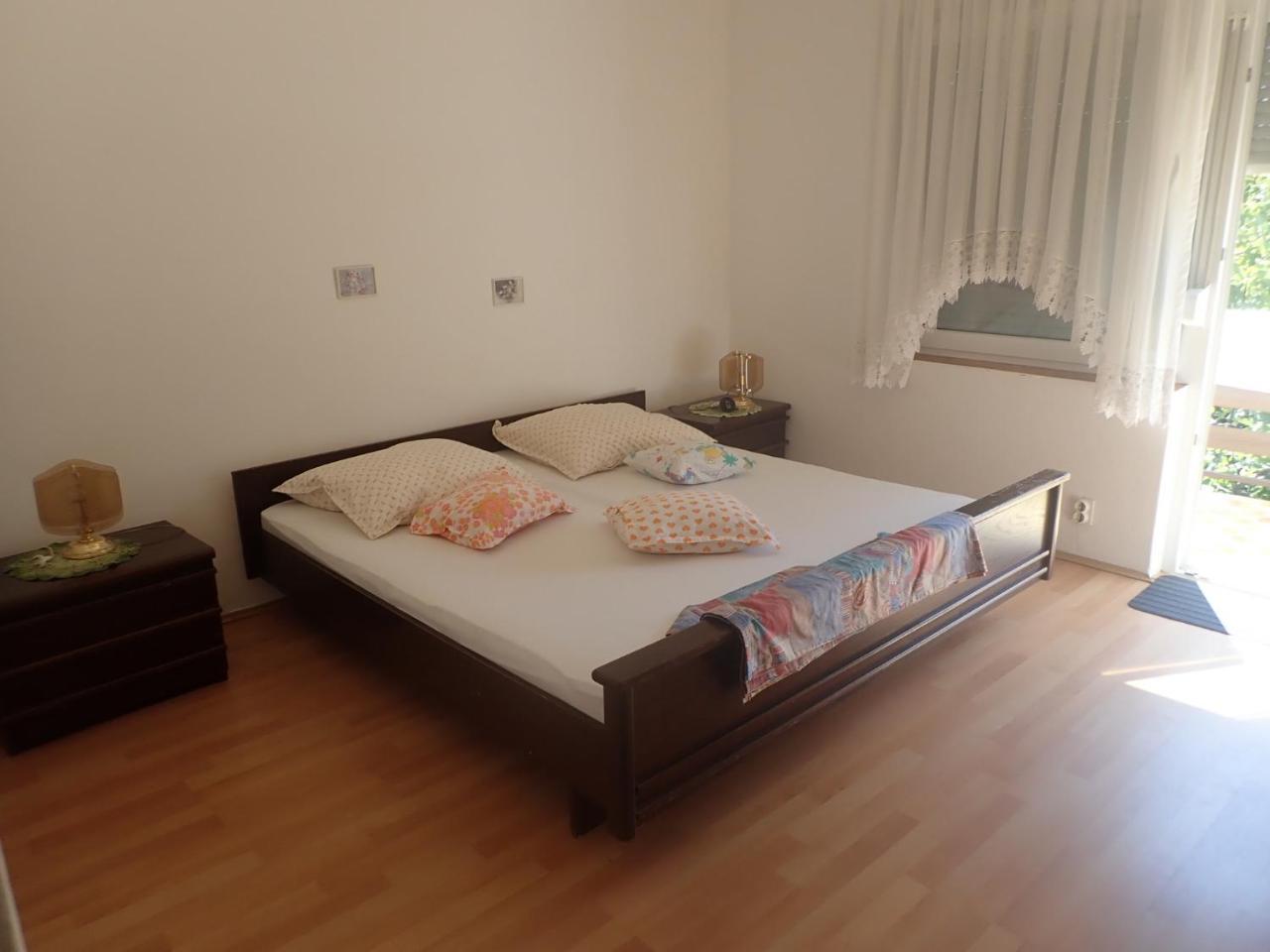 Apartments Velebit Starigrad Paklenica Exterior photo