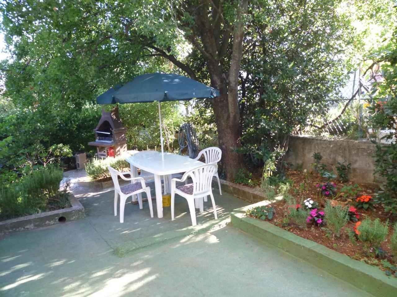 Apartments Velebit Starigrad Paklenica Exterior photo